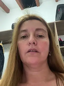 Snapshot of moniquerainx chatting on 02/24/25, 03:33 moniquerainx online show from 02/24/25, 03:33