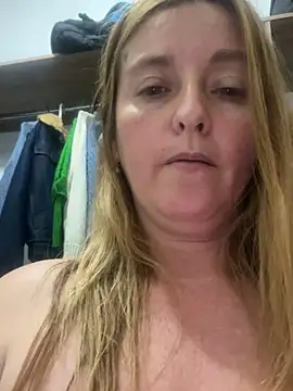 Snapshot of moniquerainx chatting on 02/25/25, 02:25 moniquerainx online show from 02/25/25, 02:25