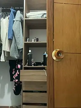 moniquerainx online show from 03/22/26, 12:47