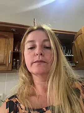 moniquerainx online show from 04/11/26, 01:26