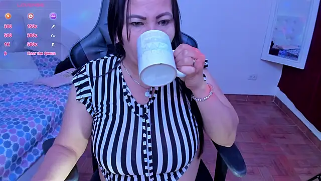 esmeralda milf online show from 03/11/25, 09:37