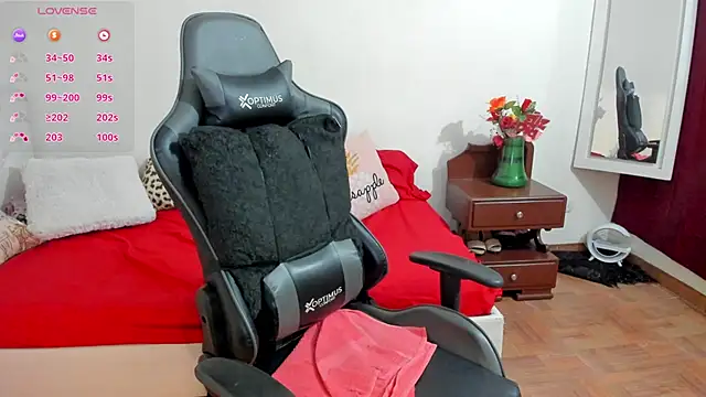 esmeralda milf online show from 11/04/25, 07:35