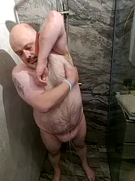 Snapshot of Bibear197511 chatting on 10/04/25, 10:35 Bibear197511 online show from 10/04/25, 10:35