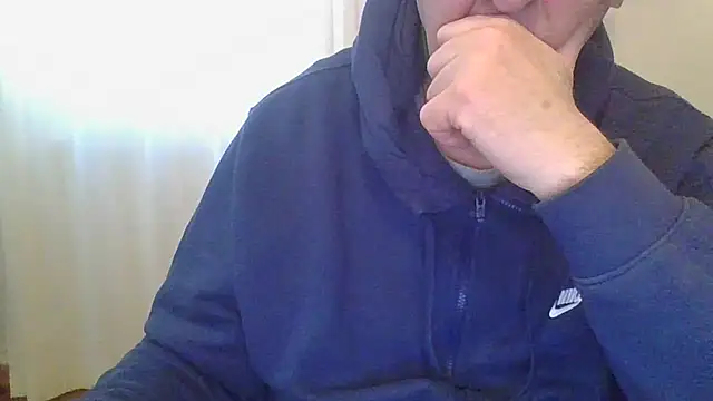 Snapshot of ANONIMO7735 chatting on 03/08/25, 02:40 ANONIMO7735 online show from 03/08/25, 02:40