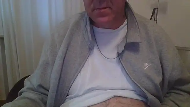 Snapshot of ANONIMO7735 chatting on 03/11/25, 05:38 ANONIMO7735 online show from 03/11/25, 05:38