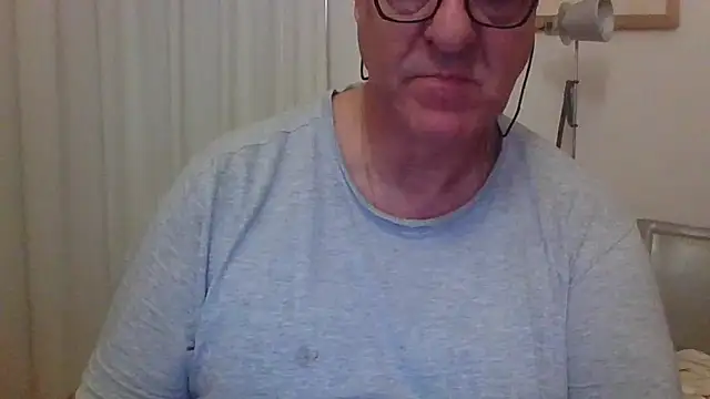 Snapshot of ANONIMO7735 chatting on 09/26/25, 04:55 ANONIMO7735 online show from 09/26/25, 04:55