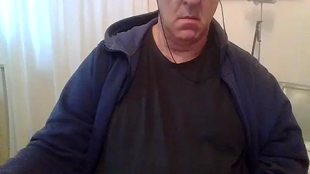 Snapshot of ANONIMO7735 chatting on 10/05/25, 05:28 ANONIMO7735 online show from 10/05/25, 05:28