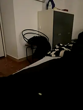 Snapshot of ANONIMO7735 chatting on 10/12/25, 09:03 ANONIMO7735 online show from 10/12/25, 09:03