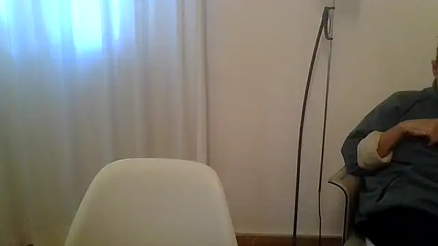 Snapshot of ANONIMO7735 chatting on 11/08/25, 10:15 ANONIMO7735 online show from 11/08/25, 10:15