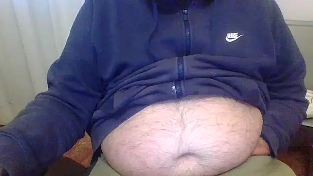 Snapshot of ANONIMO7735 chatting on 12/15/25, 06:28 ANONIMO7735 online show from 12/15/25, 06:28