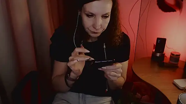 JohansonKatie online show from 01/30/25, 07:18