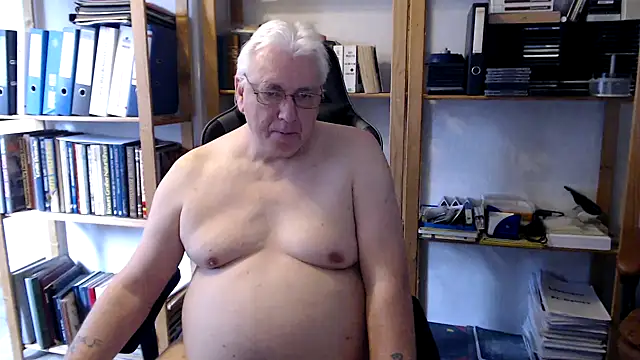 Snapshot of SchwanzhureXXL chatting on 03/30/26, 10:16 SchwanzhureXXL online show from 03/30/26, 10:16
