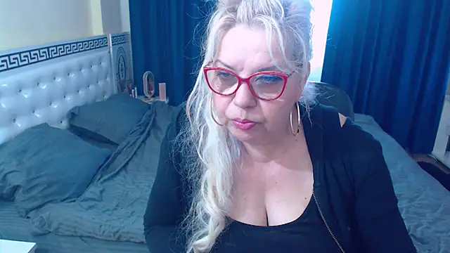 SonyaHotMilf online show from 04/24/26, 09:01