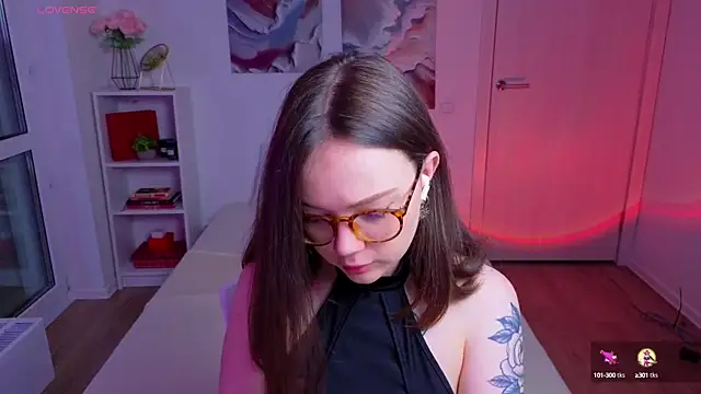 MilenaSaint online show from 10/06/25, 04:32