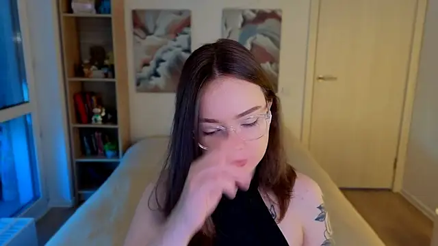MilenaSaint online show from 05/08/26, 03:56