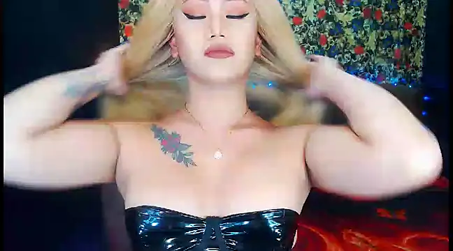 Snapshot of KylieMaxwellCaulfield_TS chatting on 12/04/24, 07:34 KylieMaxwellCaulfield TS online show from 12/04/24, 07:34