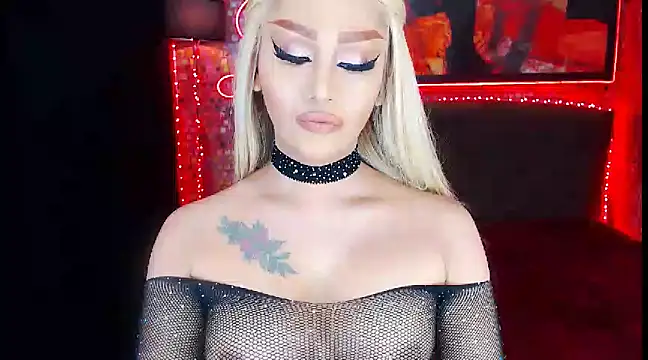 Snapshot of KylieMaxwellCaulfield_TS chatting on 03/22/25, 09:21 KylieMaxwellCaulfield TS online show from 03/22/25, 09:21