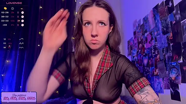 Snapshot of HotaruTomo chatting on 11/29/25, 09:18 HotaruTomo online show from 11/29/25, 09:18