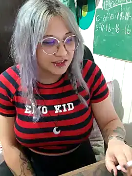 Snapshot of ElfGrey chatting on 12/11/24, 08:15 ElfGrey online show from 12/11/24, 08:15