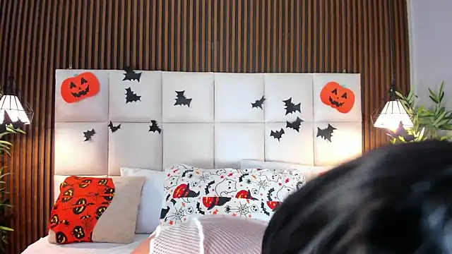 naughty flower18 online show from 10/24/25, 10:50