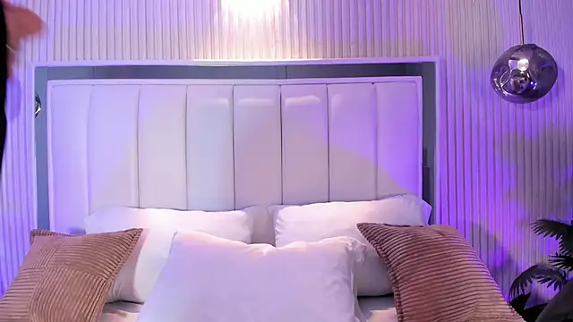 naughty flower18 online show from 02/03/26, 11:21