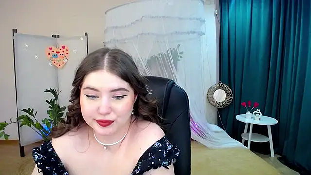 NicoleFoxery online show from 02/21/25, 09:34