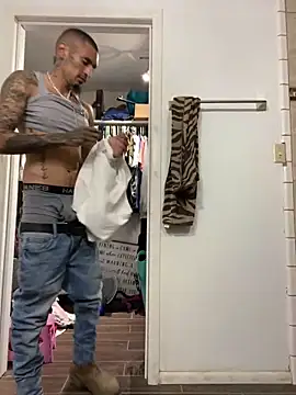 Snapshot of Prettyboiflaco chatting on 12/07/24, 09:22 Prettyboiflaco online show from 12/07/24, 09:22