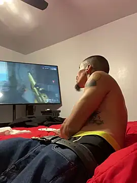 Snapshot of Prettyboiflaco chatting on 12/12/24, 02:04 Prettyboiflaco online show from 12/12/24, 02:04