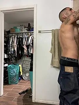 Snapshot of Prettyboiflaco chatting on 01/16/25, 06:25 Prettyboiflaco online show from 01/16/25, 06:25