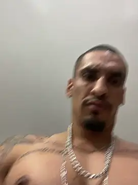 Snapshot of Prettyboiflaco chatting on 03/07/25, 02:25 Prettyboiflaco online show from 03/07/25, 02:25