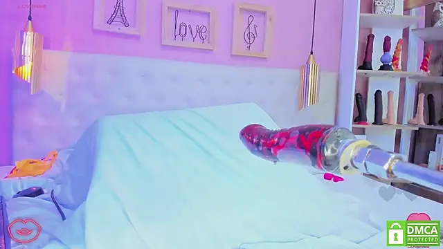 leylla  online show from 03/25/26, 07:53