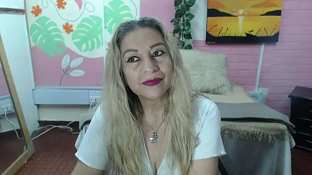Snapshot of ZAMANTHA chatting on 12/14/24, 04:20 ZAMANTHA online show from 12/14/24, 04:20