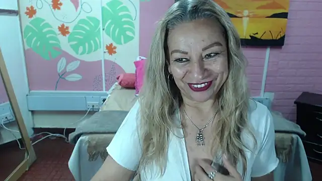 Snapshot of ZAMANTHA chatting on 02/06/25, 09:17 ZAMANTHA online show from 02/06/25, 09:17