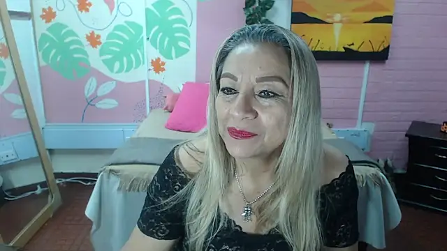Snapshot of ZAMANTHA chatting on 10/04/25, 03:32 ZAMANTHA online show from 10/04/25, 03:32