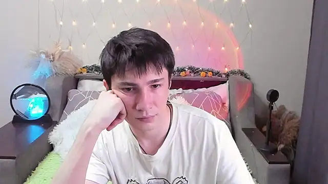 Yumi steve online show from 10/26/25, 06:03