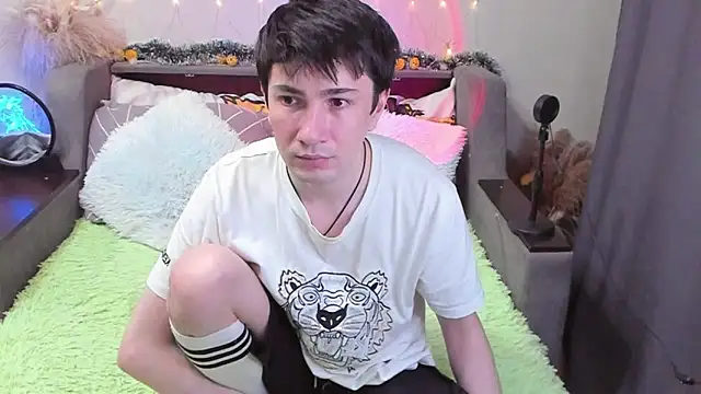 Yumi steve online show from 11/02/25, 04:20