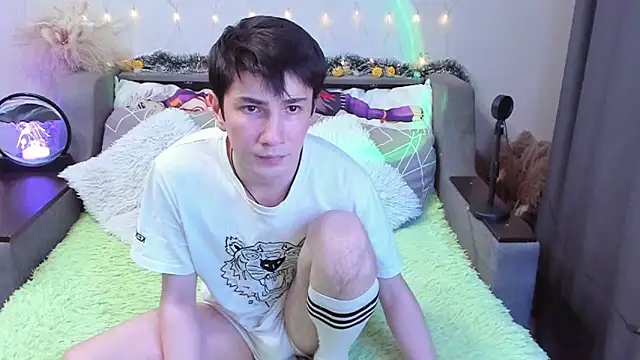 Yumi steve online show from 11/14/25, 03:22