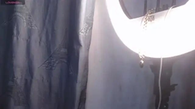 valen thompson online show from 04/22/26, 03:42