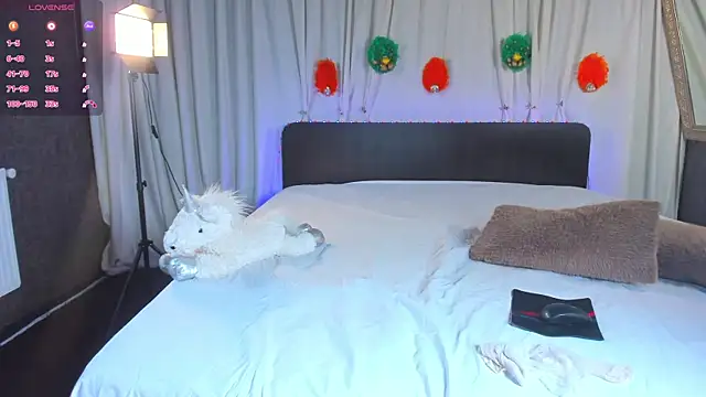 JesikaLooove online show from 04/10/26, 06:51