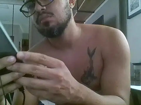Snapshot of Michel22151gw chatting on 07/31/26, 03:33 Michel22151gw online show from 07/31/26, 03:33