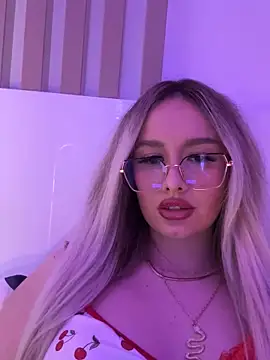 Snapshot of mollyxxx chatting on 02/06/25, 05:57 mollyxxx online show from 02/06/25, 05:57