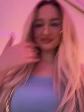 Snapshot of mollyxxx chatting on 02/17/25, 05:58 mollyxxx online show from 02/17/25, 05:58