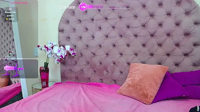 Leslie passion online show from 02/22/25, 01:35