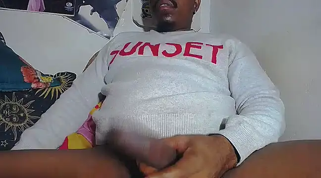 Snapshot of BlackRunning chatting on 03/11/25, 03:37 BlackRunning online show from 03/11/25, 03:37