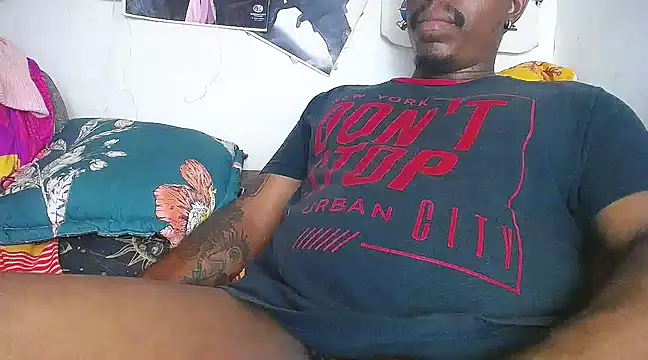 Snapshot of BlackRunning chatting on 03/14/25, 01:16 BlackRunning online show from 03/14/25, 01:16