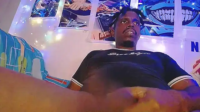 Snapshot of BlackRunning chatting on 10/10/25, 04:33 BlackRunning online show from 10/10/25, 04:33