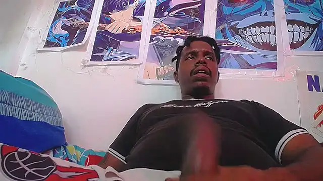 Snapshot of BlackRunning chatting on 10/24/25, 04:47 BlackRunning online show from 10/24/25, 04:47