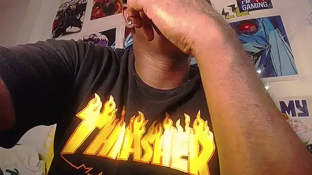 Snapshot of BlackRunning chatting on 12/19/25, 04:19 BlackRunning online show from 12/19/25, 04:19