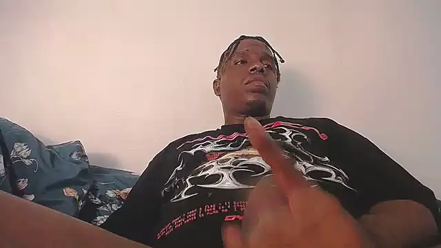 Snapshot of BlackRunning chatting on 02/23/26, 07:28 BlackRunning online show from 02/23/26, 07:28