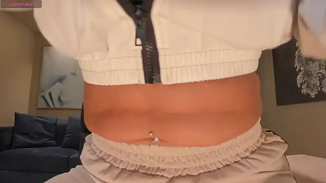 MiaRoberts1 online show from 05/09/26, 12:21